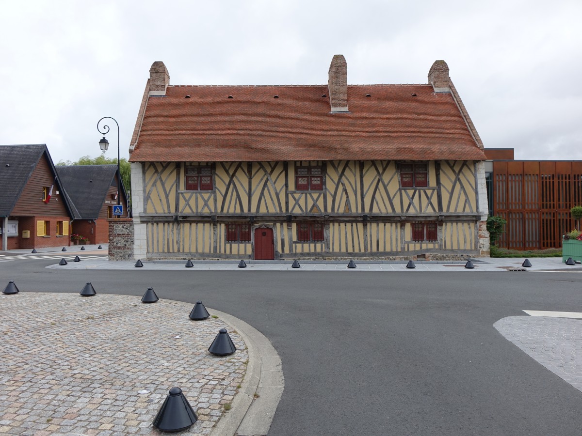 St. Martin de Campagne, Muse d'Histoire de la Vie Quotidienne in der Rue de l'Ancienne Foire (12.07.2015)