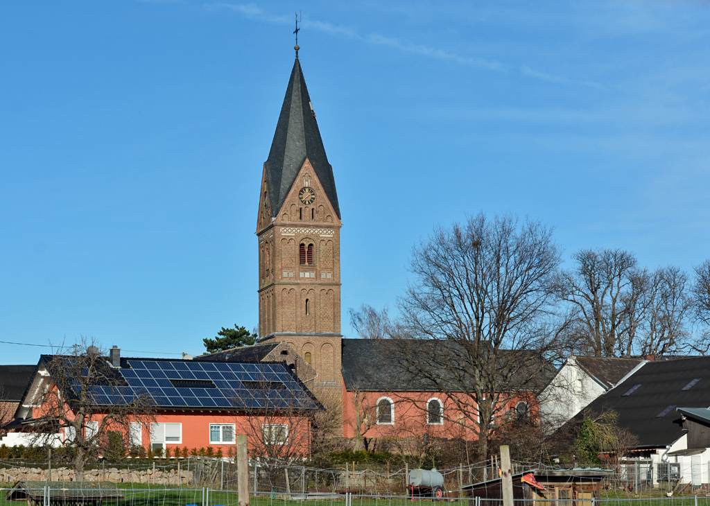 St. Medardus-Kirche in Euskirchen-Wikirchen - 01.01.2015