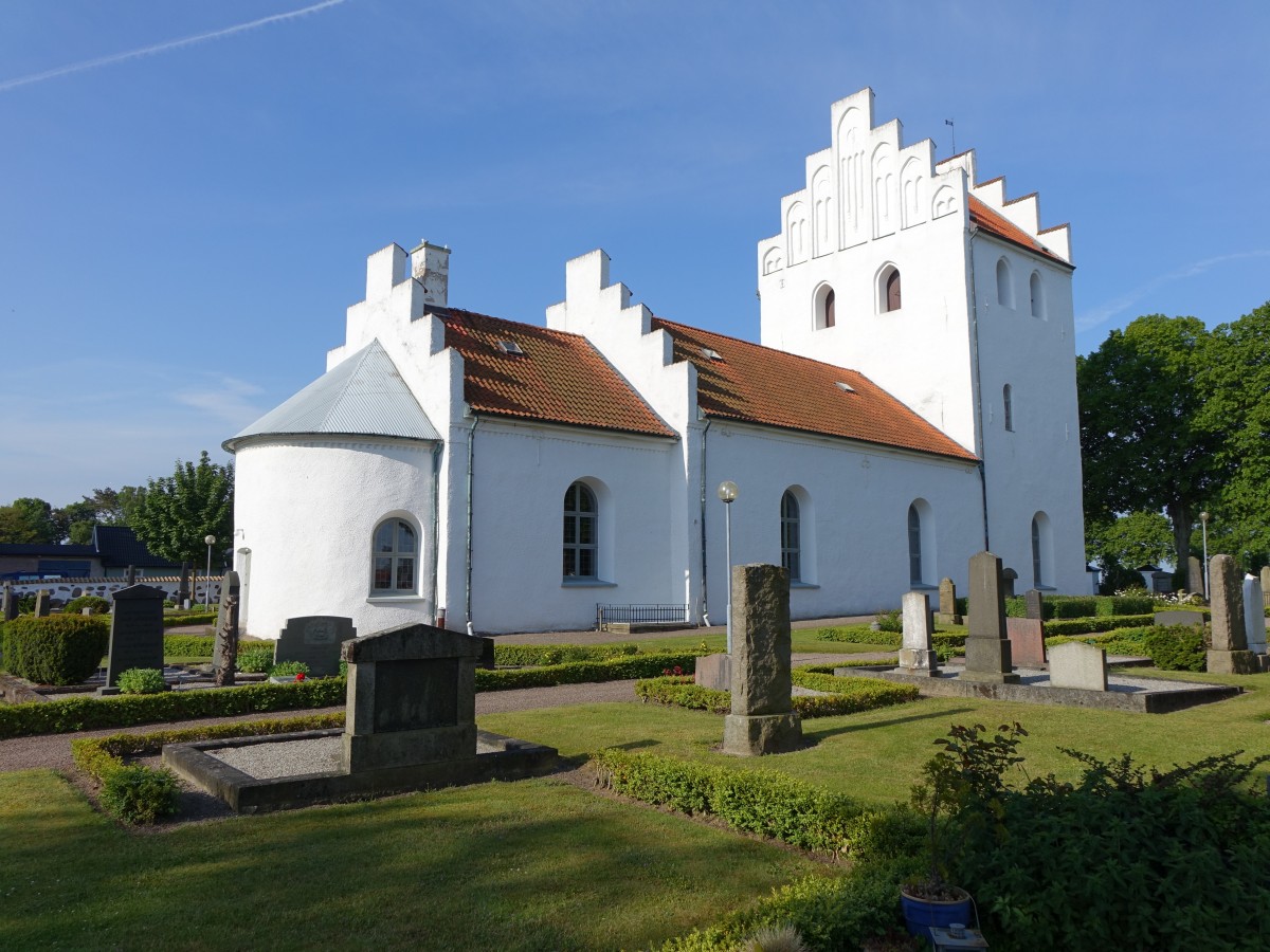 St. Olaf Kirche in Jonstorp, erbaut zwischen 1100 und 1200, Kirchturm von 1400 (13.06.2015)