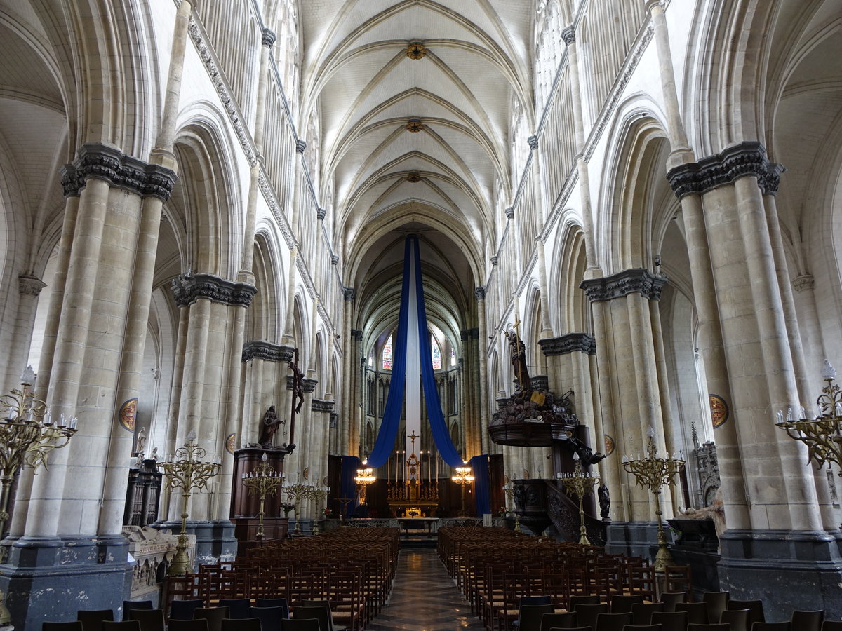 St. Omer, Mittelschiff der Kathedrale Notre Dame (14.05.2016)