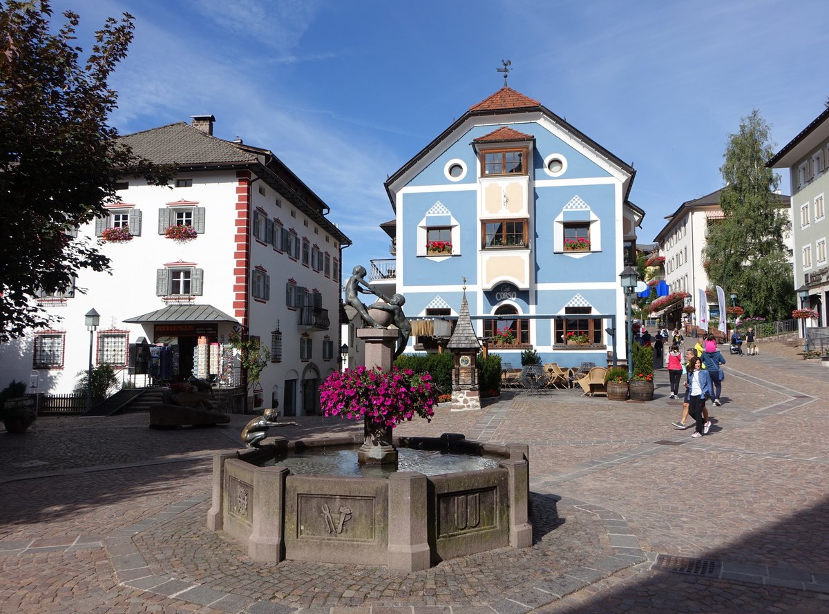 St. Ulrich in Grden, Brunnen an der Streda Rezia (14.09.2019)