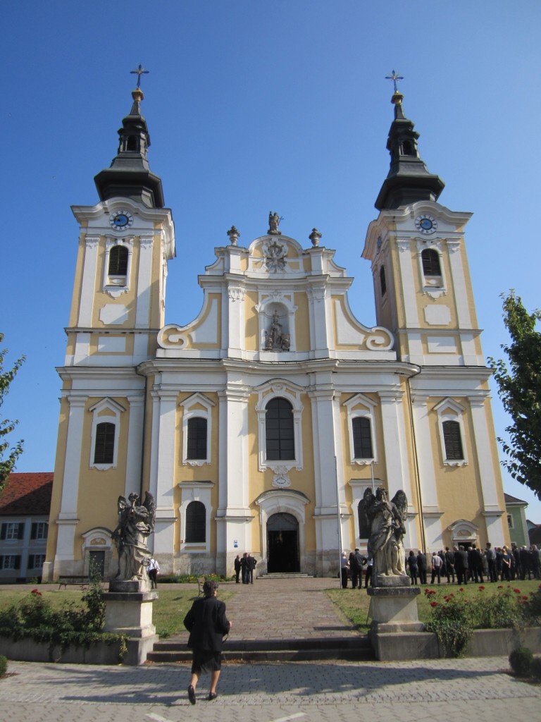 St. Veit am Vogau, Wallfahrtskirche St. Vitus, erbaut ab 1748 durch Baumeister 
J. Hueber (21.08.2013)