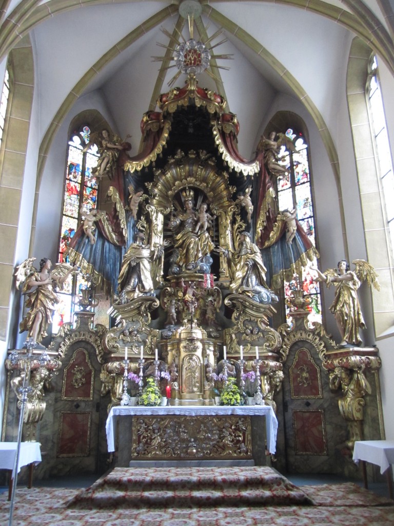 St. Veit an der Glan, Hochaltar von 1752 der Dreifaltigkeitskirche (02.10.2013)