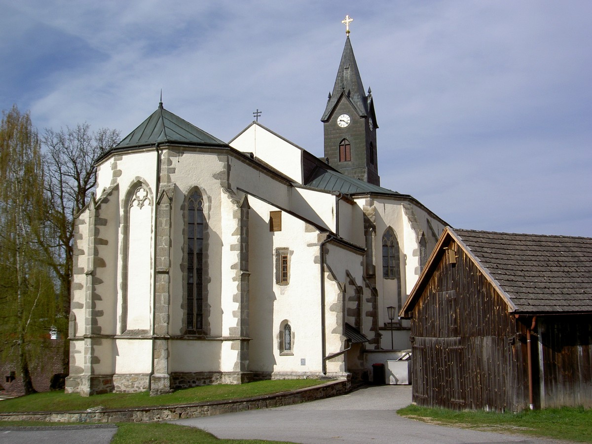 St. Wolfgang im Waldviertel, sptgotische St. Wolfgang Kirche, erbaut bis 1407 (18.04.2014)