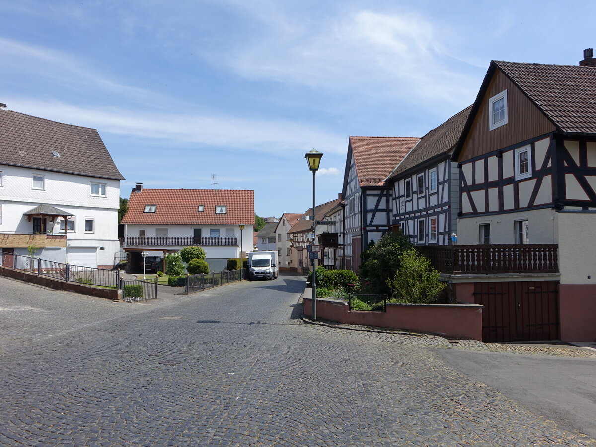Stadtallendorf, Fachwerkhuser in der Mittelstrae (15.05.2022)