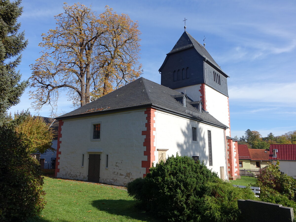 Stadtroda, evangelische Hl. Kreuz Kirche, erbaut im 12. Jahrhundert (20.10.2022)