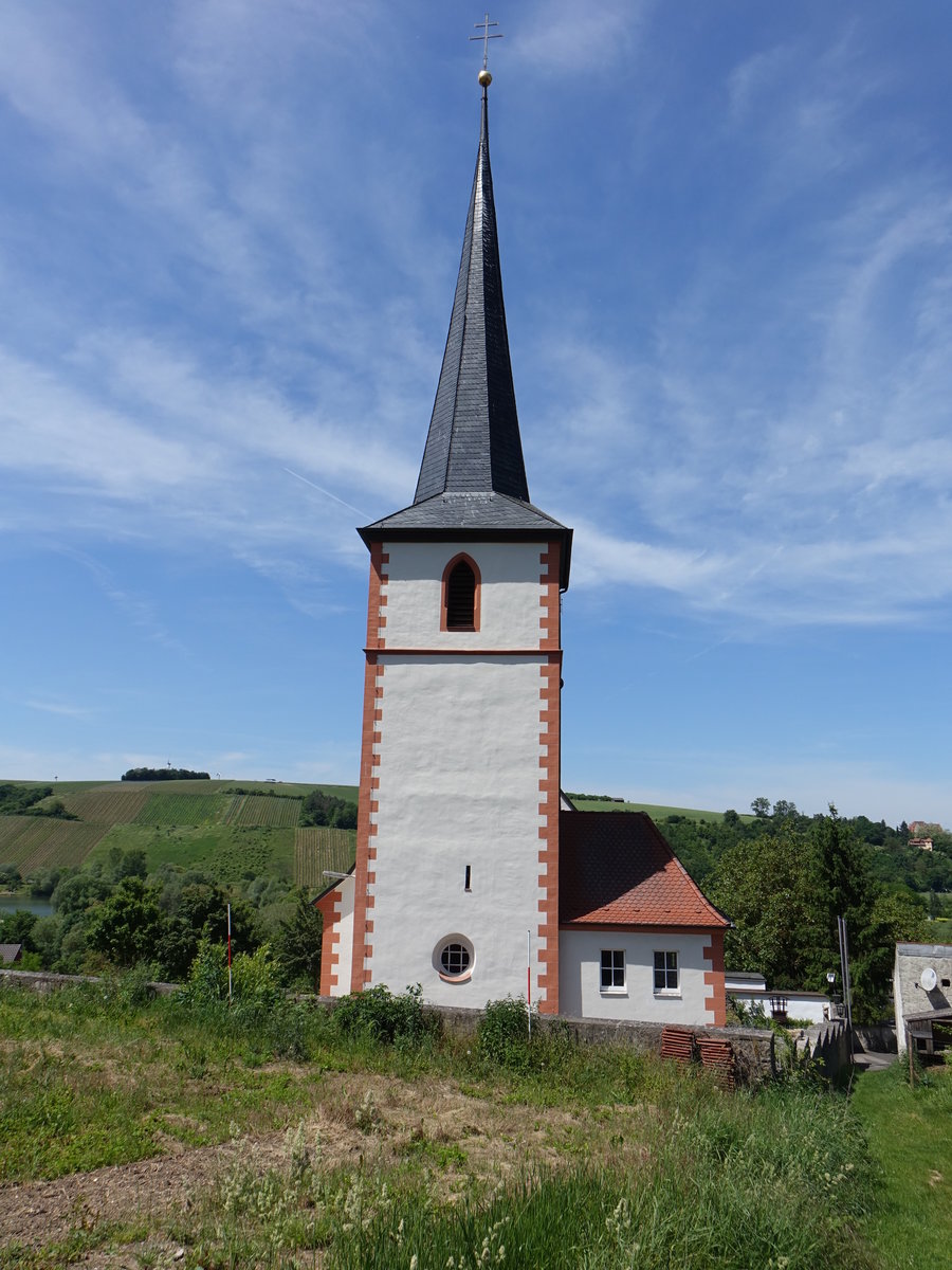 Stammheim, katholische Pfarrkirche St. Bartholomus, Chorturmkirche, Turm 15. Jahrhundert, Langhaus erbaut 1736 (28.05.2017)
