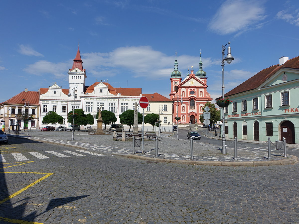 Stara Boleslav / Altbunzlau, Rathaus und Maria Himmelfahrt Kirche am Marianske Namesti (28.06.2020)