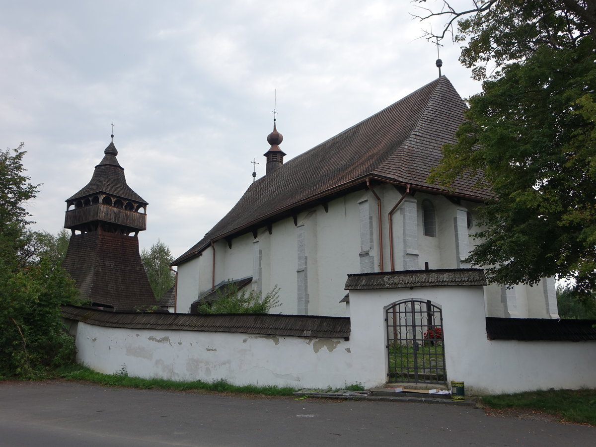 Stara Halic, gotische St. Georg Kirche, erbaut im 13. Jahrhundert (27.08.2019)