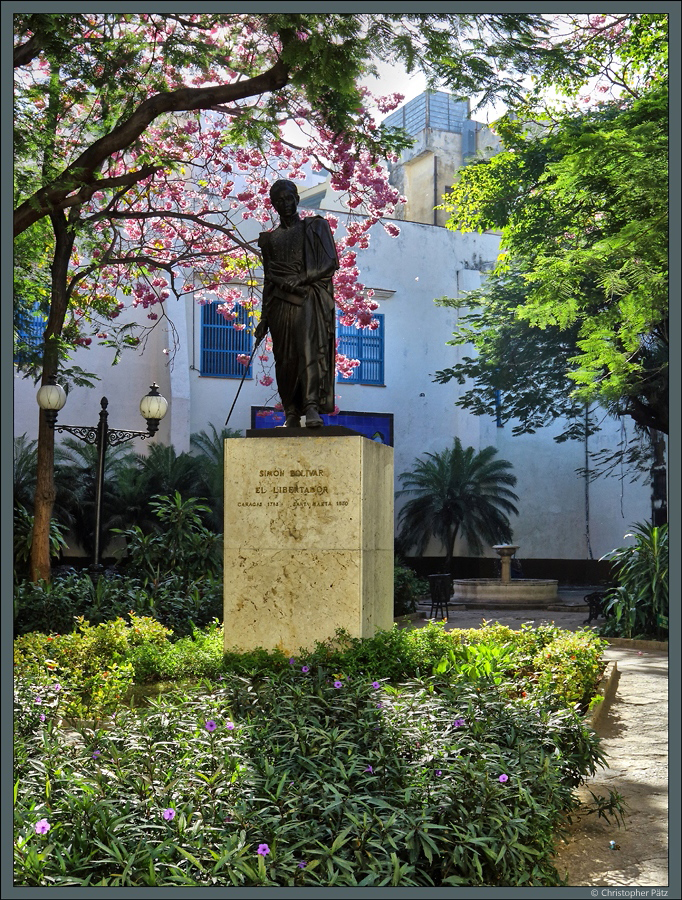 Statue des Unabhängigkeitskämpfers Simón Bolívar in der Altstadt von Havanna. (18.03.2017)