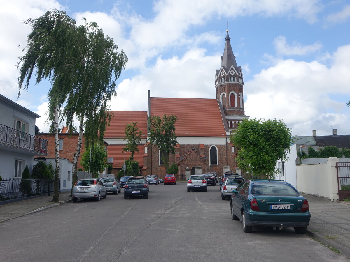 Stawiszyn / Stavenshagen, Pfarrkirche St. Bartholomus, erbaut im 14. Jahrhundert (13.06.2021)