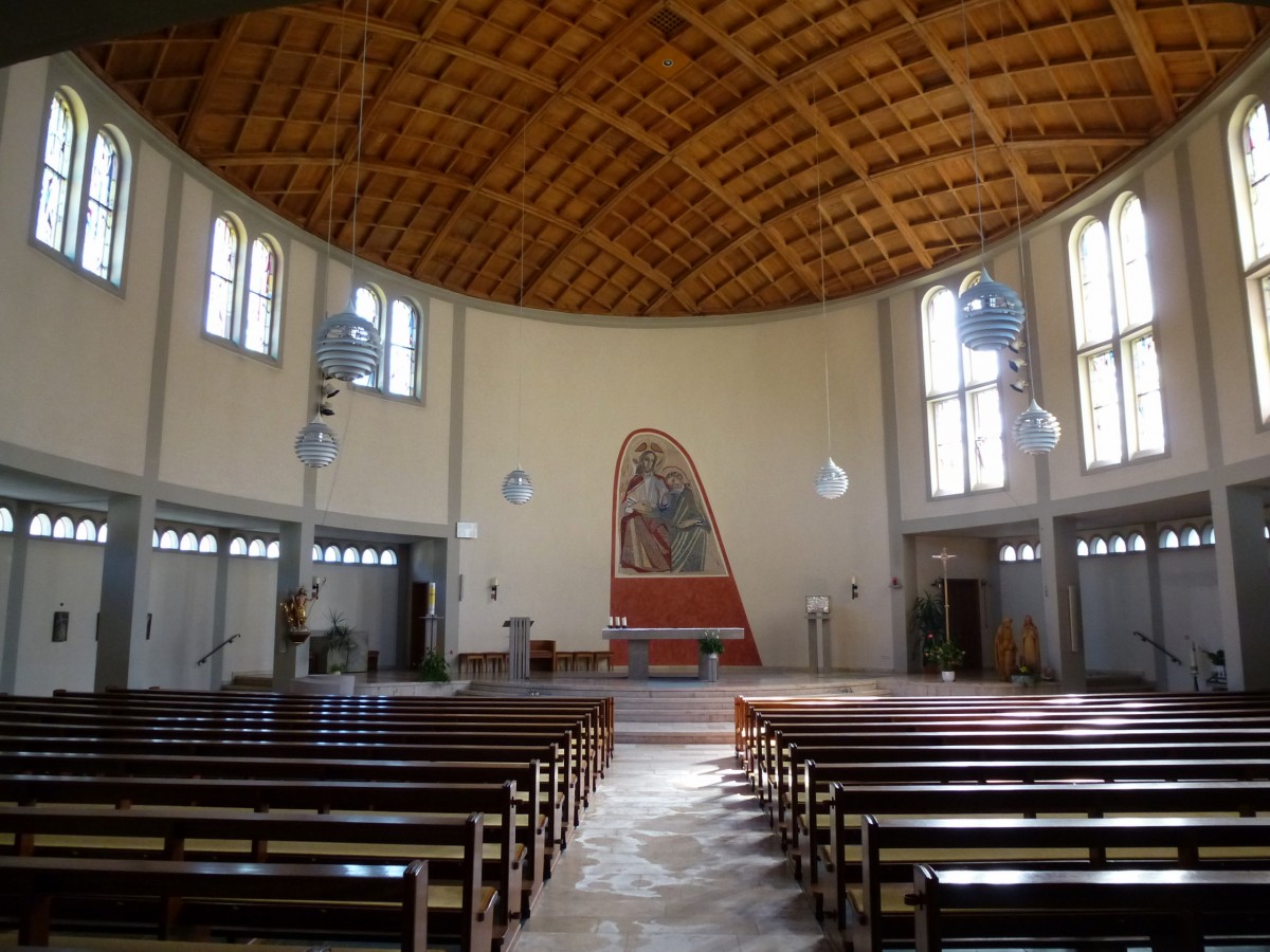Stegen, Blick in den Innenraum der Herz-Jesu-Kirche, Aug.2013