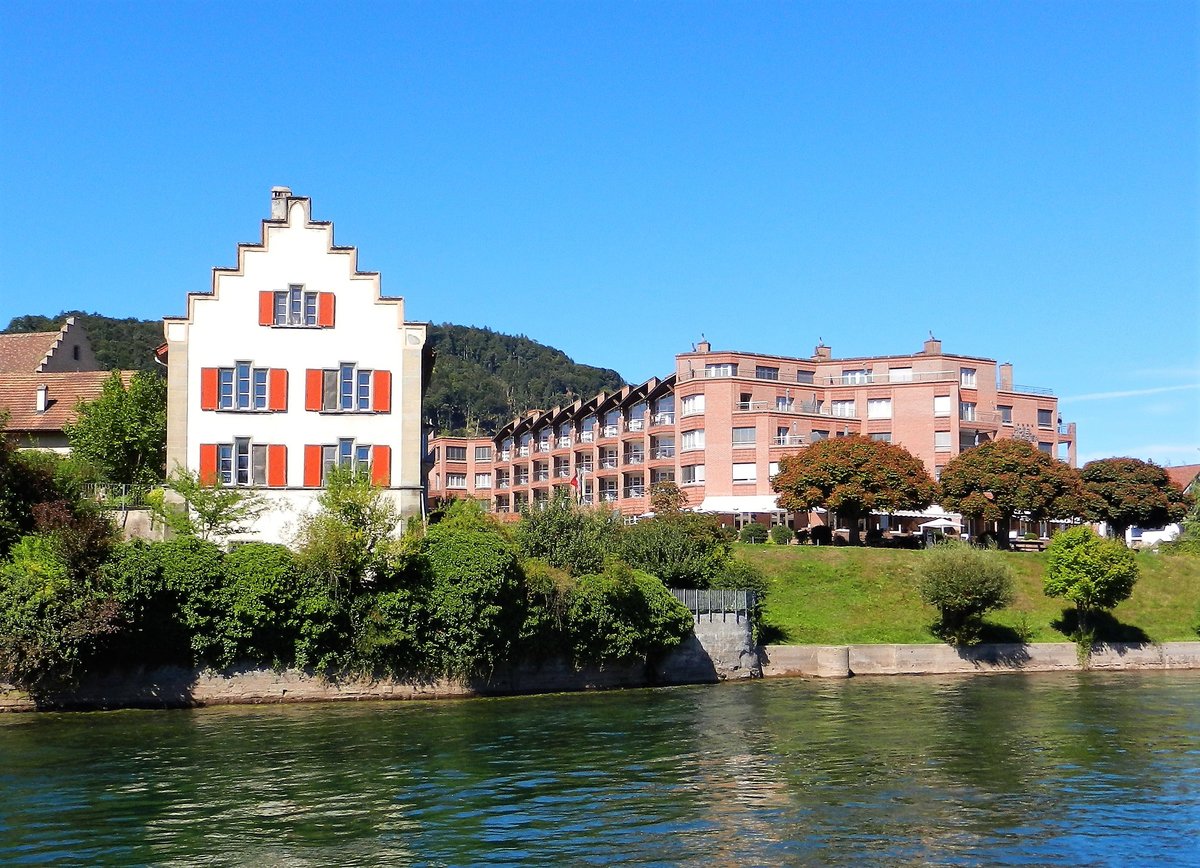 Stein am Rhein, Kontrast von Alt und Neu - 03.09.2013