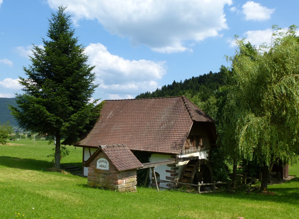 Steinach im mittleren Schwarzwald, Vgeles-Mhle war von 1835-1966 in Betrieb, 1989-93 renoviert, kann besichtigt werden, Aug.2013 
