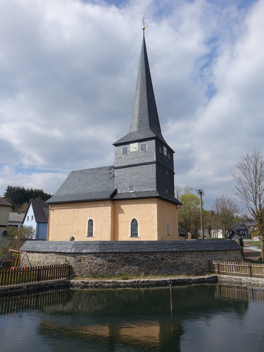 Steinbach am Wald, Katholische Filialkirche St. Johannes Baptista, Chorturmkirche mit Satteldach und spitzbehelmtem Turm im Kern um 1500, Erneuerungen und Umbauten 16. bis 18. Jahrhundert (14.04.2017)