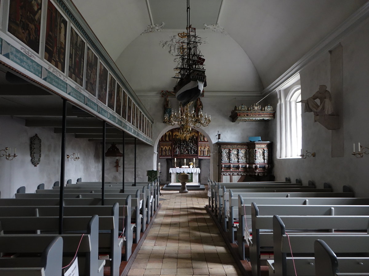 Steinbergkirche, Innenraum der evangelischen St. Martin Kirche (25.09.2020)