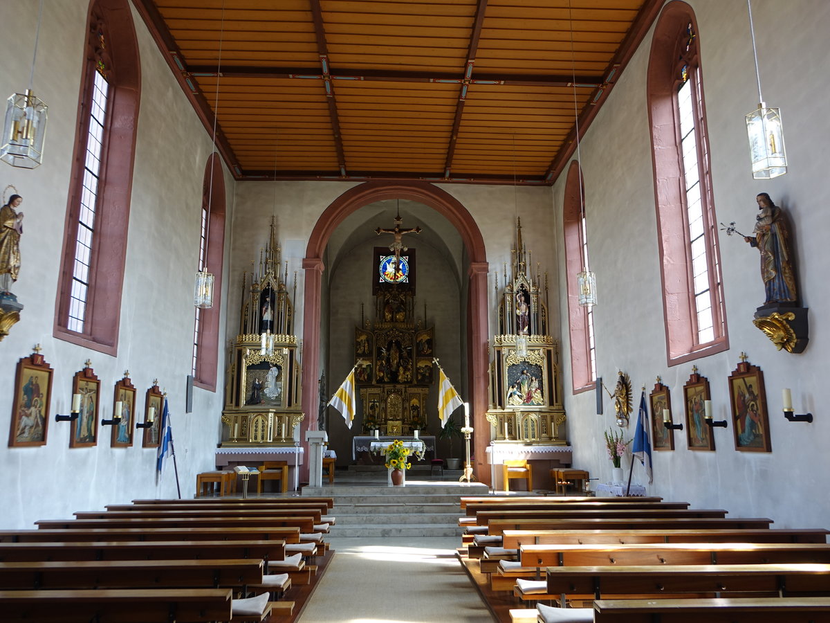 Steinfeld, neugotischer Innenraum der Pfarrkirche Maria Himmelfahrt (15.08.2017)