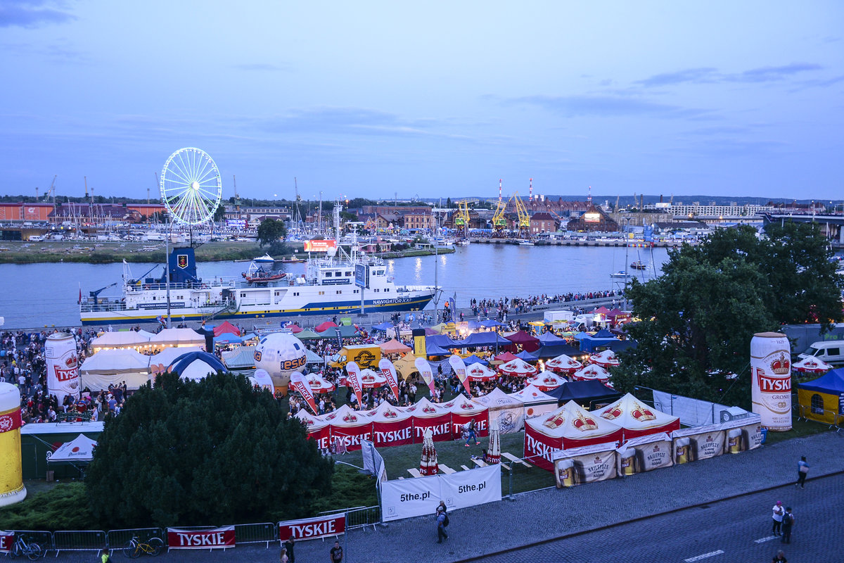 Stettin / Szczecin - Blick vom Marineakademie auf die Oder und die Schlchterwiese. Aufnahme: 10. August 2019.