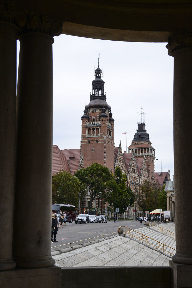 Stettin / Szczecin - Das Regierungssitz von Westpommern (Zachodniopomorski Urząd Wojewdzki) ist ein imposantes Gebude im Neorenaissancestil. Aufnahme: 17. August 2019.