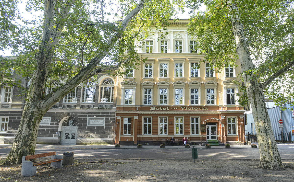 Stettin / Szczecin: Das Hotel Victoria am Plac Stefana Batorego existierte schon zur deutscher Zeit. Aufnahme: 11. August 2019.