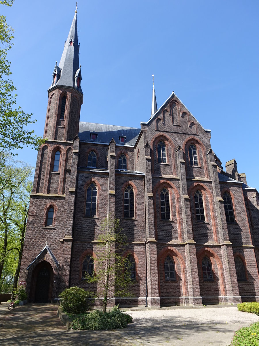 Steyl, Klosterkirche St. Michael, Doppelkirche, Oberkirche nur zugnglich durch das Missionshaus, die Unterkirche dient als Gebetraum (05.05.2016)
