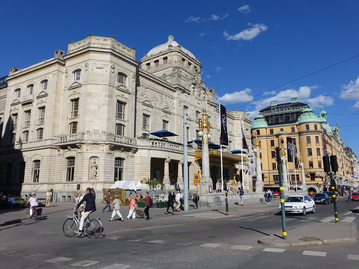Stockholm, Dramaten Theater am Nybroplan Platz, erbaut 1788 (04.06.2018)