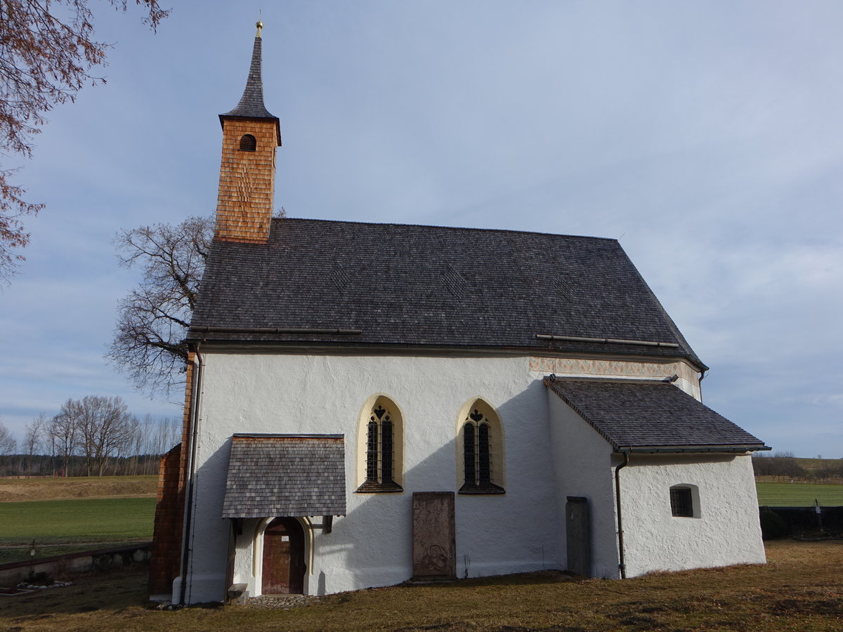 Stttham, Kirche St. Johann Baptist, sptgotischer einschiffiger, verputzter Bau mit Dachreiter, zweite Hlfte 15. Jahrhundert (26.02.2017)