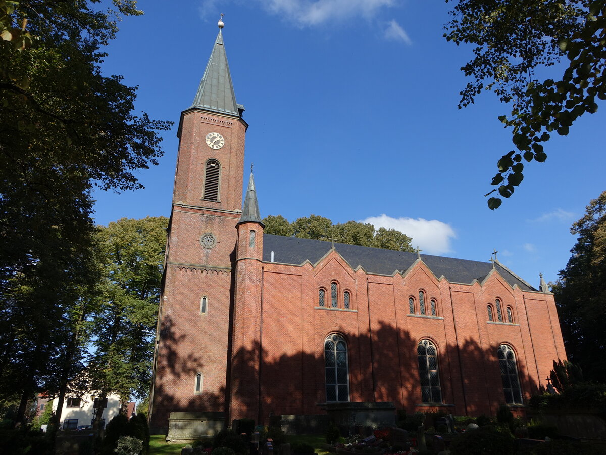 Stollhamm, evangelische St. Nikolai Kirche, erbaut im 15. Jahrhundert (08.10.2021)
