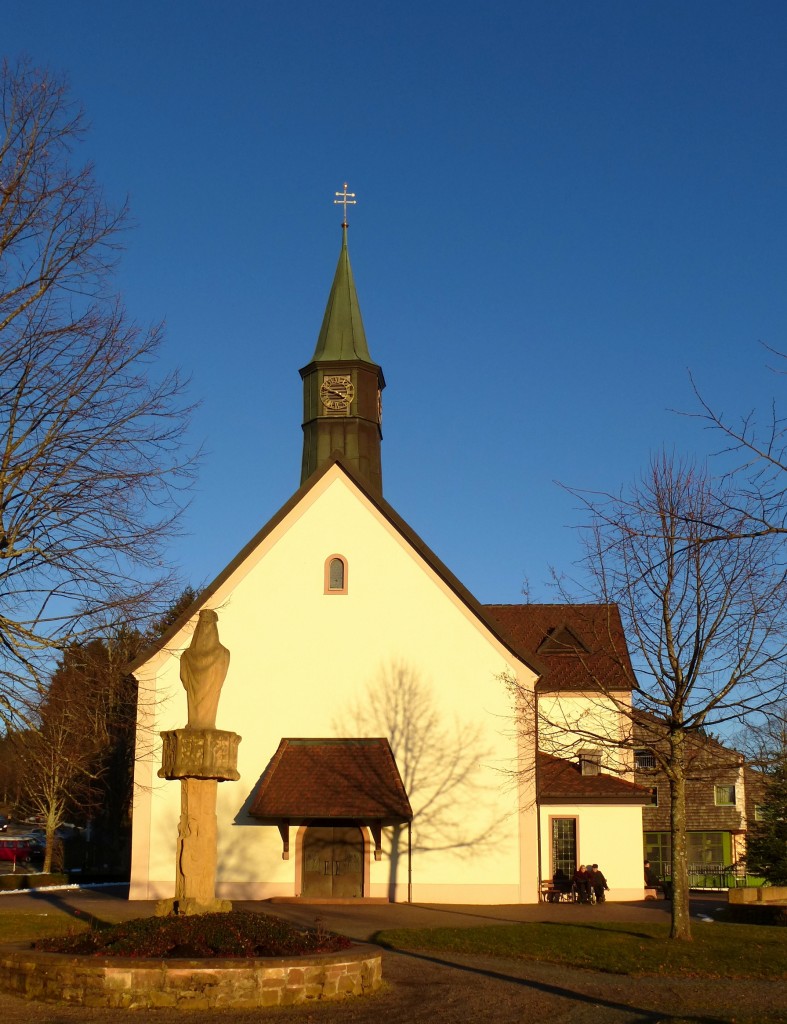 St.Peter, die Wallfahrtskirche  Maria Lindenberg  im Abendlicht, Dez.2013