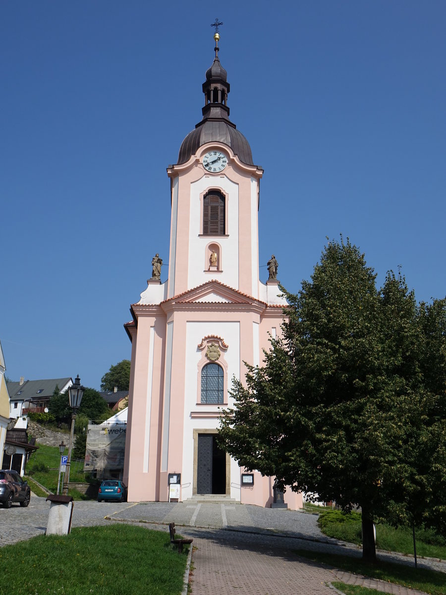 Stramberk / Stramberg, Pfarrkirche St. Johannes Nepomuk, erbaut im 18. Jahrhundert (31.08.2019)