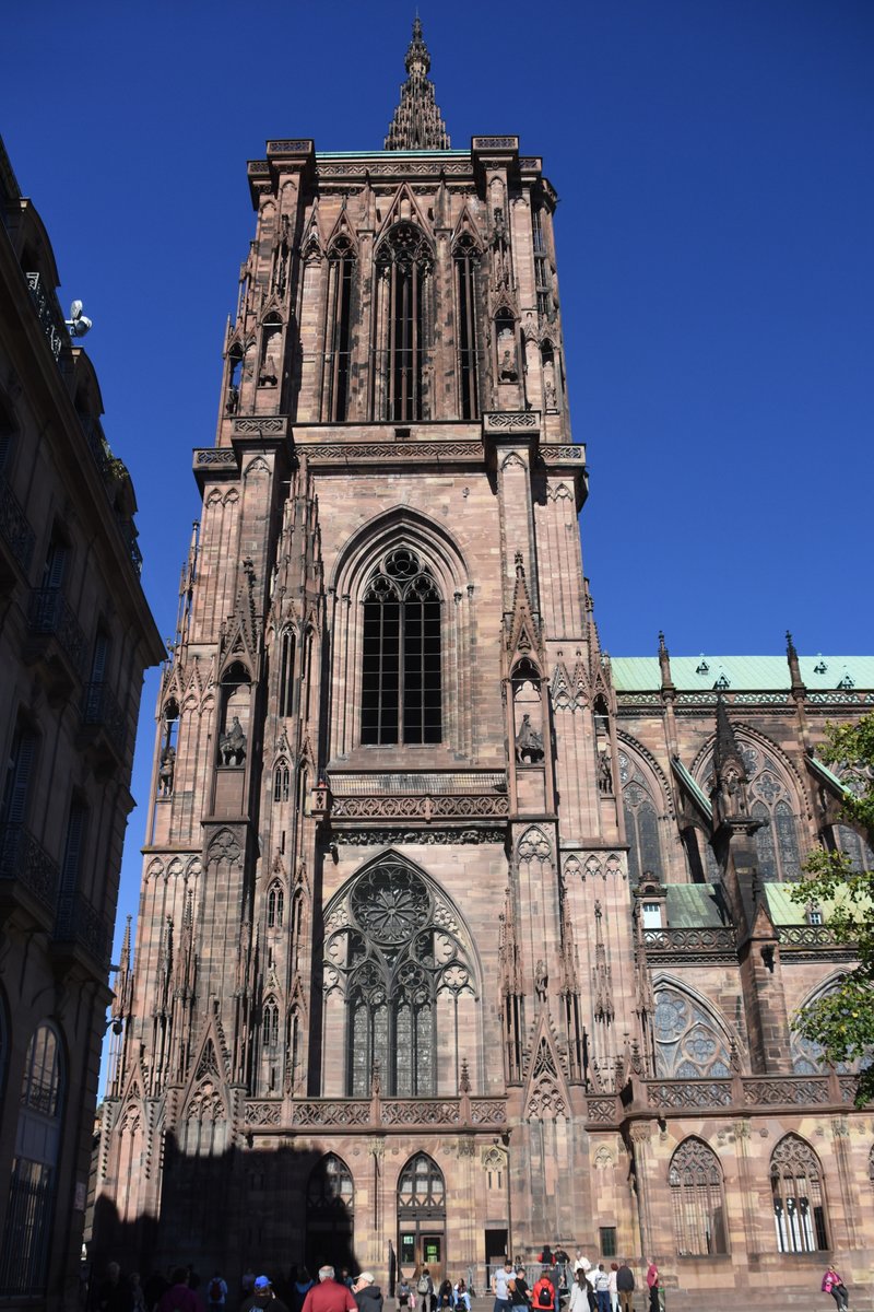 STRASBOURG (Dpartement du Bas-Rhin), 13.10.2017, Blick auf einen der Trme des Mnsters