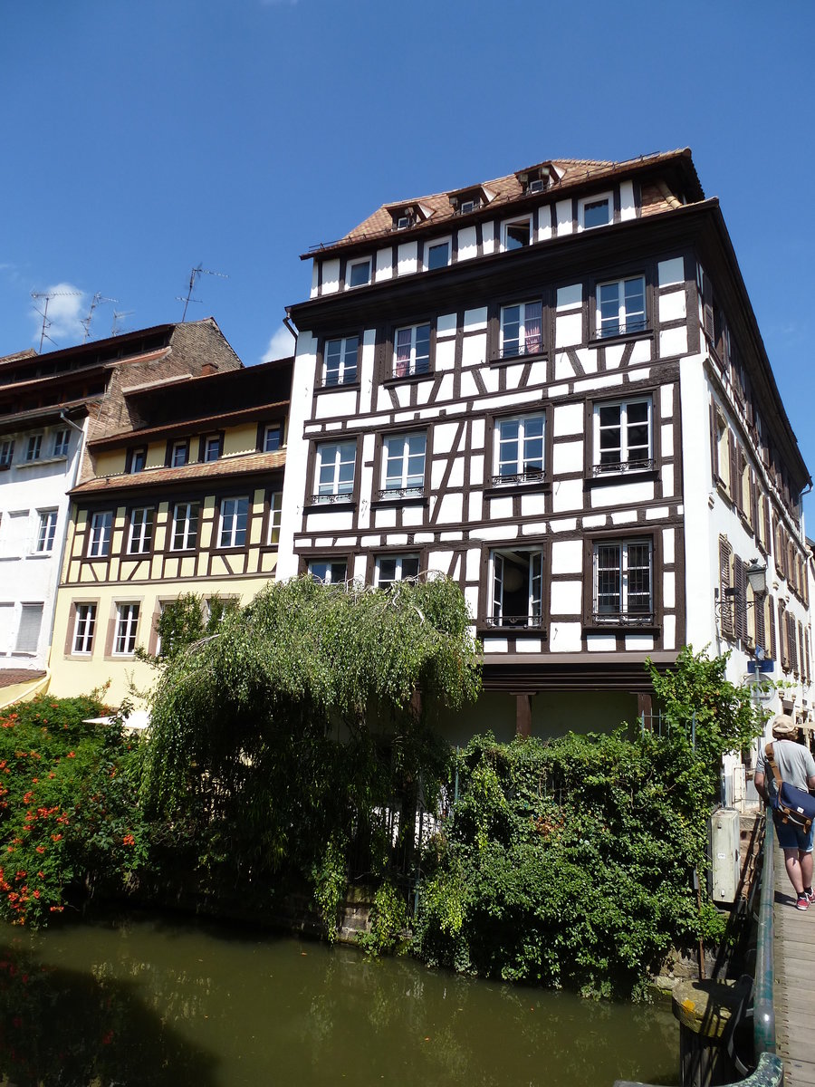 Straburg, an der Fasanenbrcke ber die Ill im Stadtteil Klein Frankreich, Juli 2016