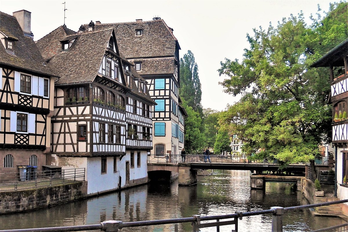 Straburg, Drehbrcke “Pont du Faisan”, Baujahr 1880, im Stadtviertel “La Petite France”  - 11.05.2017