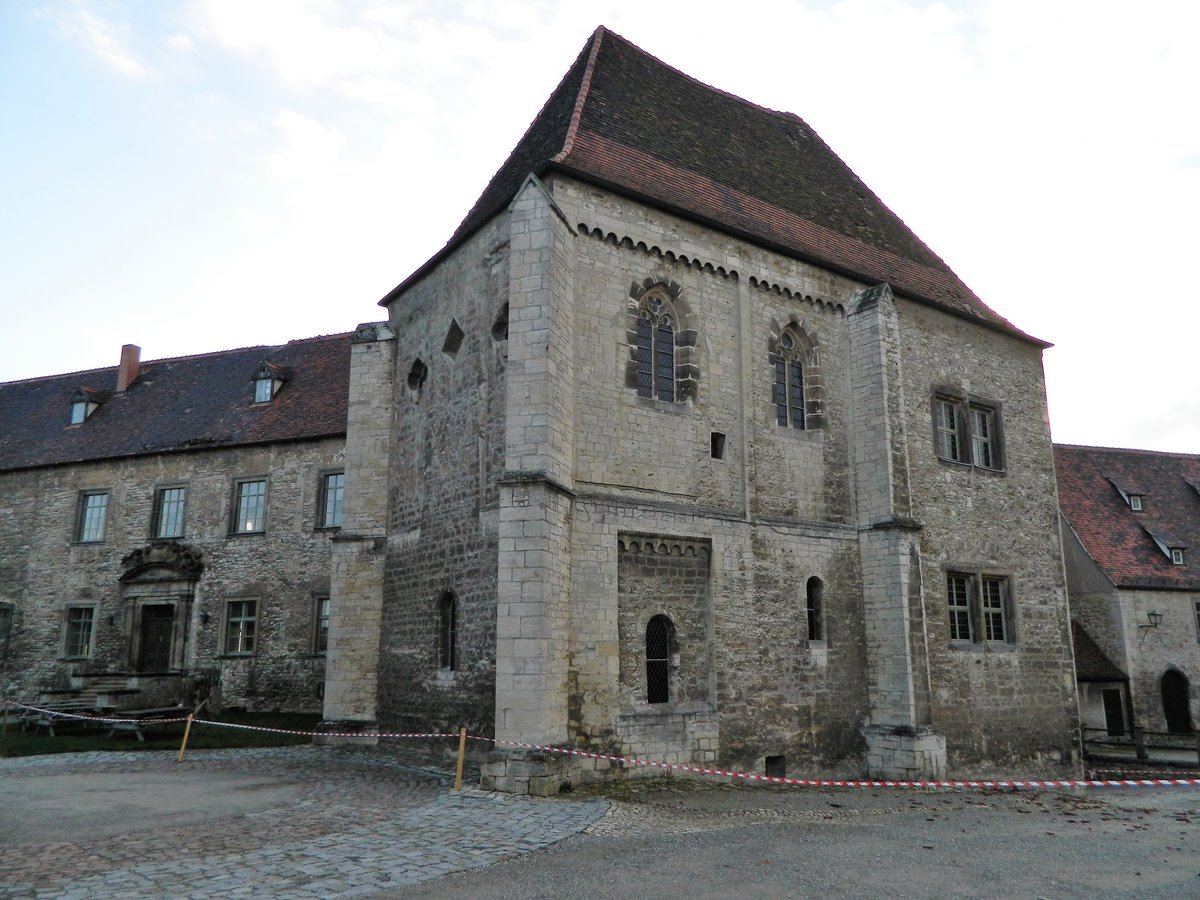 Strae der Romanik, Sdroute: Freyburg/U. - die Neuenburg. Die Kernburg mit der berhmten Doppelkapelle. Ein architektonisches Kleinod aus dem 12. Jahrhundert. Die Doppelkapelle besteht aus zwei bereinander liegenden Sakralrumen, die durch eine ffnung akustisch miteinander verbunden sind. Das Obergeschoss wurde von den Landgrafen als Privatoratorium genutzt. (http://www.schloss-neuenburg.de) 27.01.2018