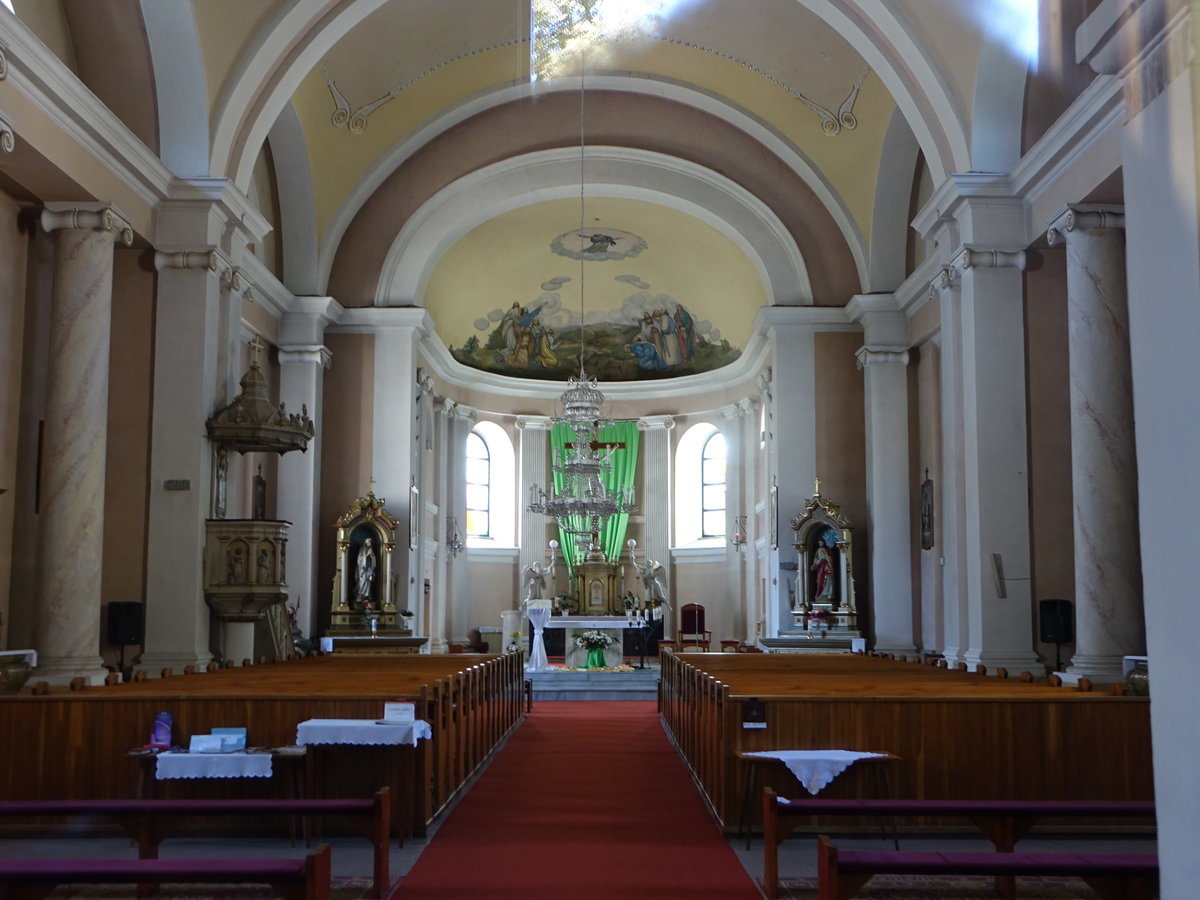 Strazske / Straschke, Innenraum der kath. Maria Himmelfahrt Kirche (31.08.2020)