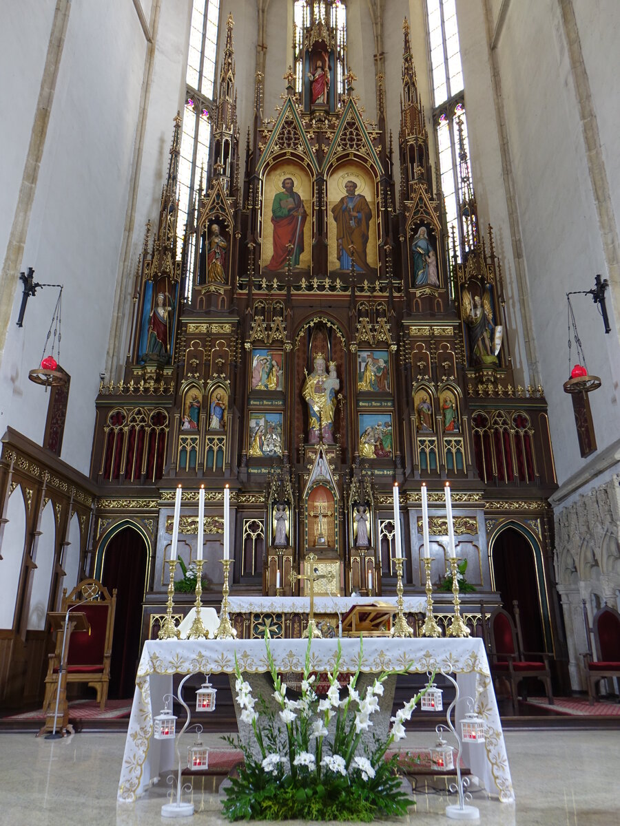 Strzegom / Striegau, neugotischer Hochaltar in der St. Peter und Paul Kirche (11.09.2021)