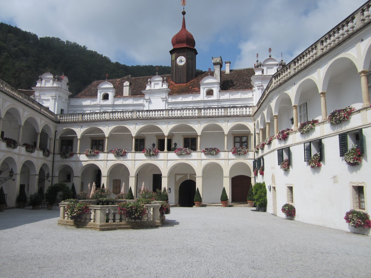 Stubenberg, Florentinerhof von Schloss Herberstein, erbaut im 17. Jahrhundert (29.07.2014)