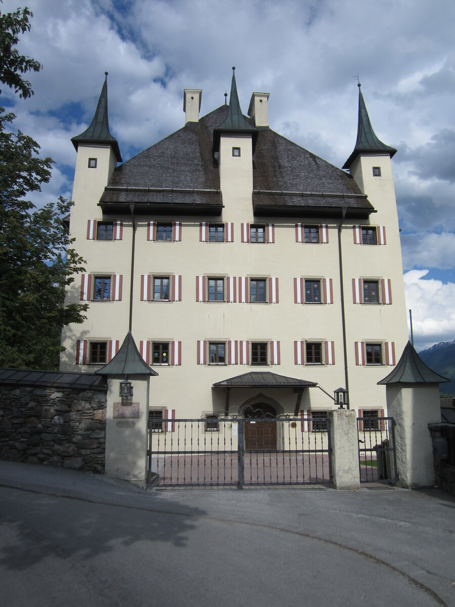 Stuhlfelden, Schloss Lichtenau, erbaut von 1503 bis 1506 von dem Wilhelm Rosenberger von Rosenegg (08.06.2013)
