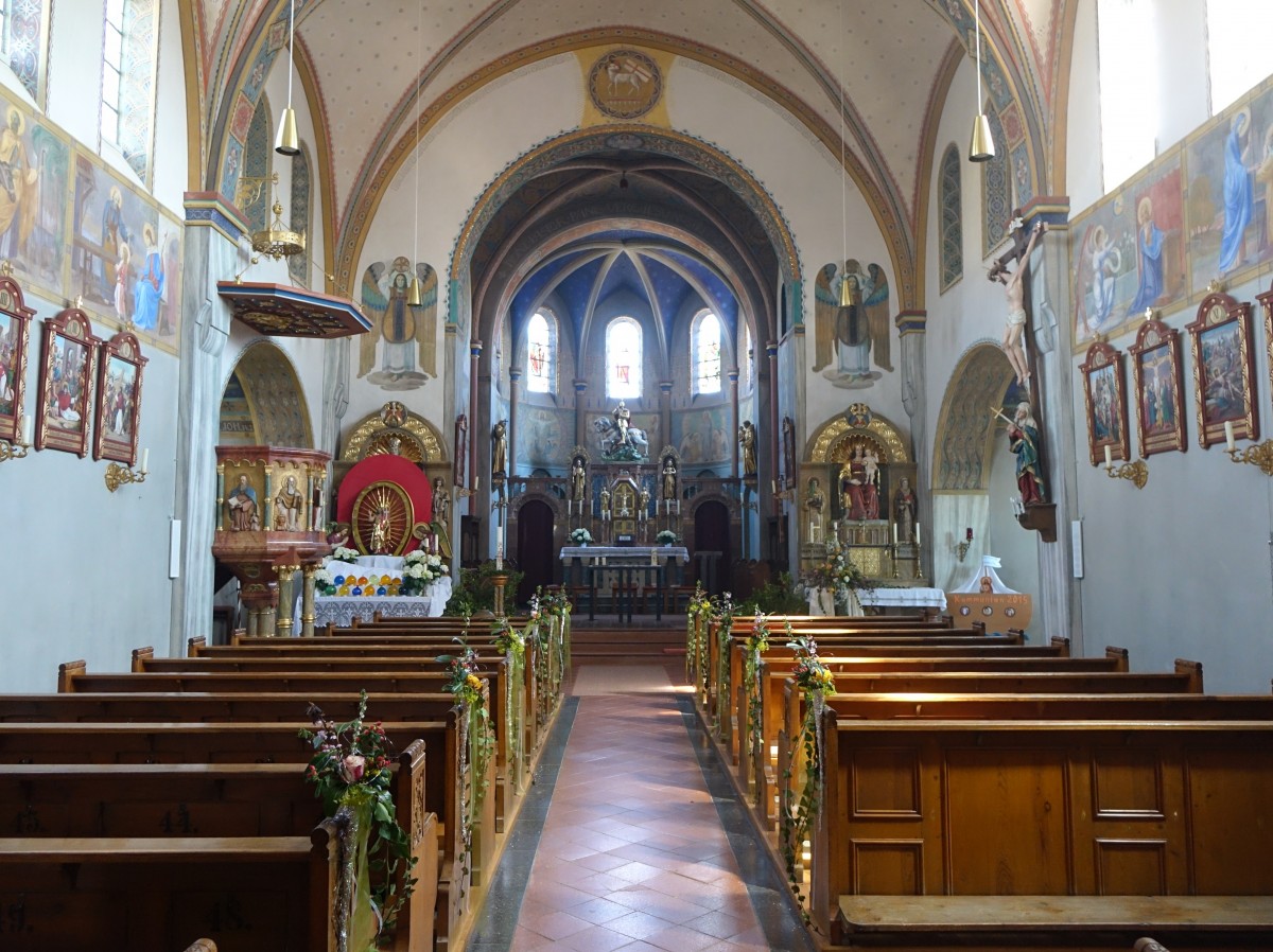 Snzhausen, Innenraum der Pfarrkirche St. Georg (19.04.2015)