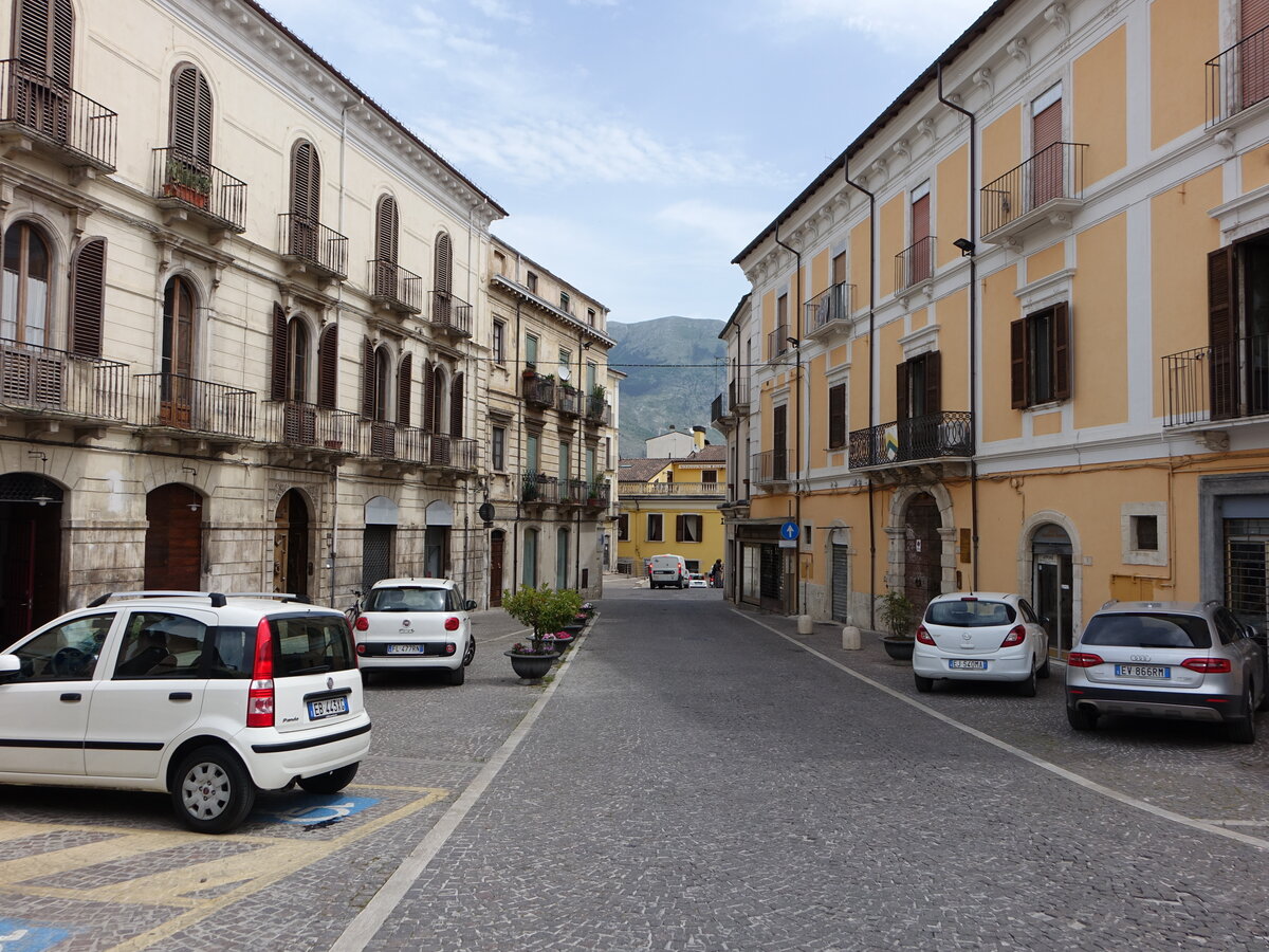 Sulmona, historische Palste an der Piazza Plebiscito (26.05.2022)