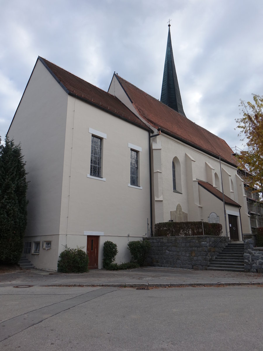 Sulzbach am Inn, kath. Pfarrkirche St. Stephanus, erbaut im 15. Jahrhundert (21.10.2018)