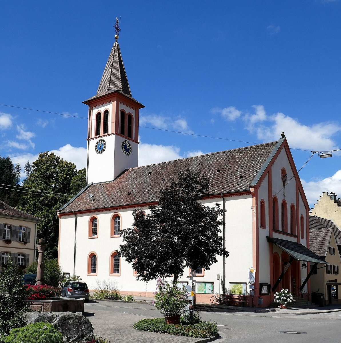 Sulzburg, die ehemalige evangelische Kirche von 1836 beherbergt jetzt das Landesbergbaumuseum Baden-Wrttemberg, Aug.2018