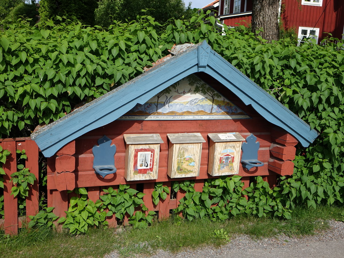 Sundborn, bemalte Briefksten in der Kyrkvgen (16.06.2017)
