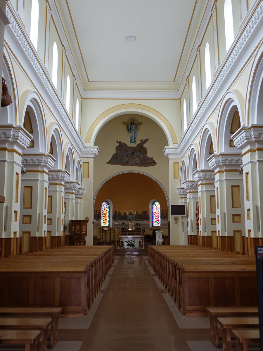 Suwalki, Innenraum der Pfarrkirche St. Peter und Paul Kirche (04.08.2021)