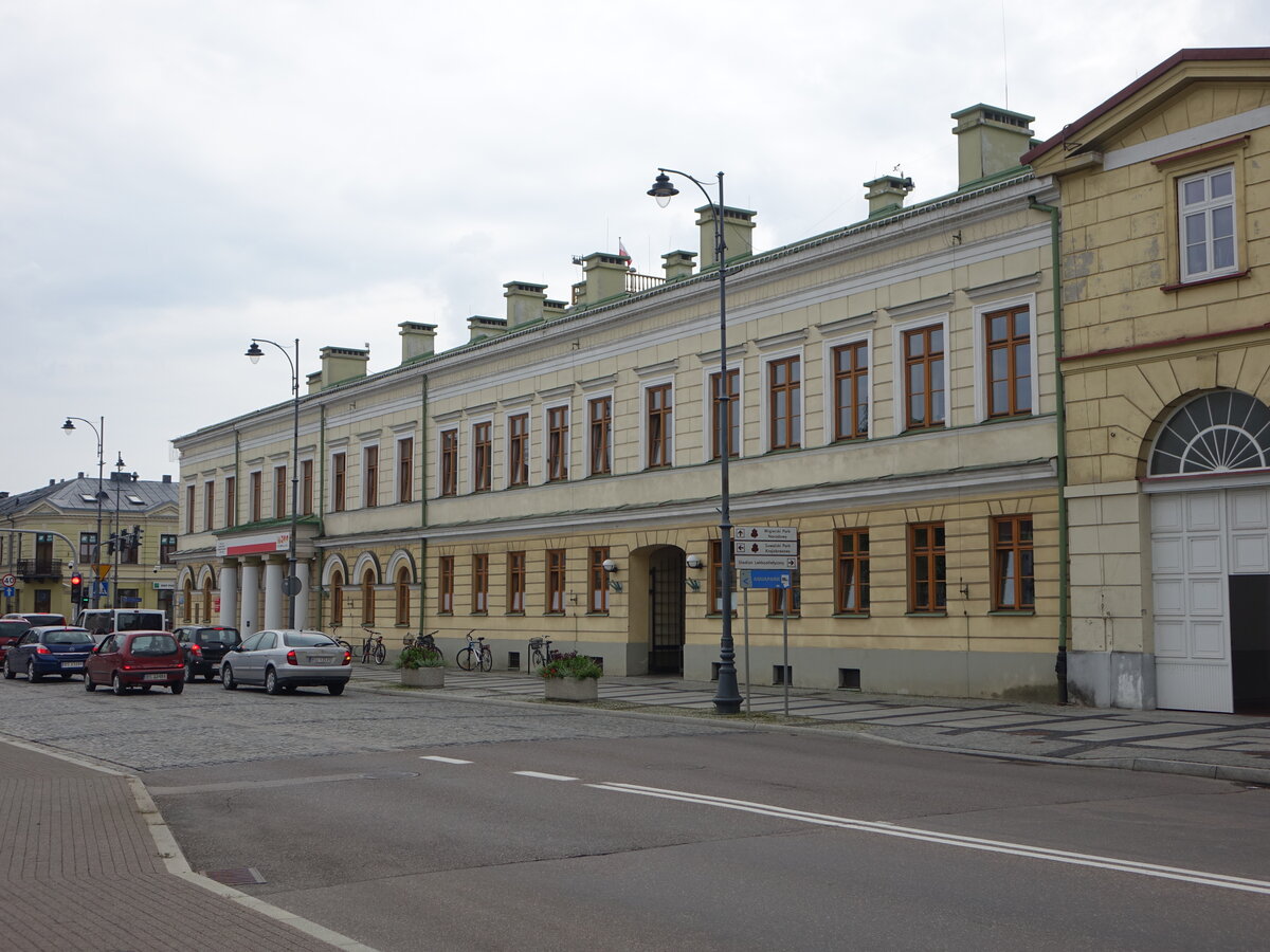 Suwalki, Rathaus in der Adama Mickiewicza Straße (04.08.2021)