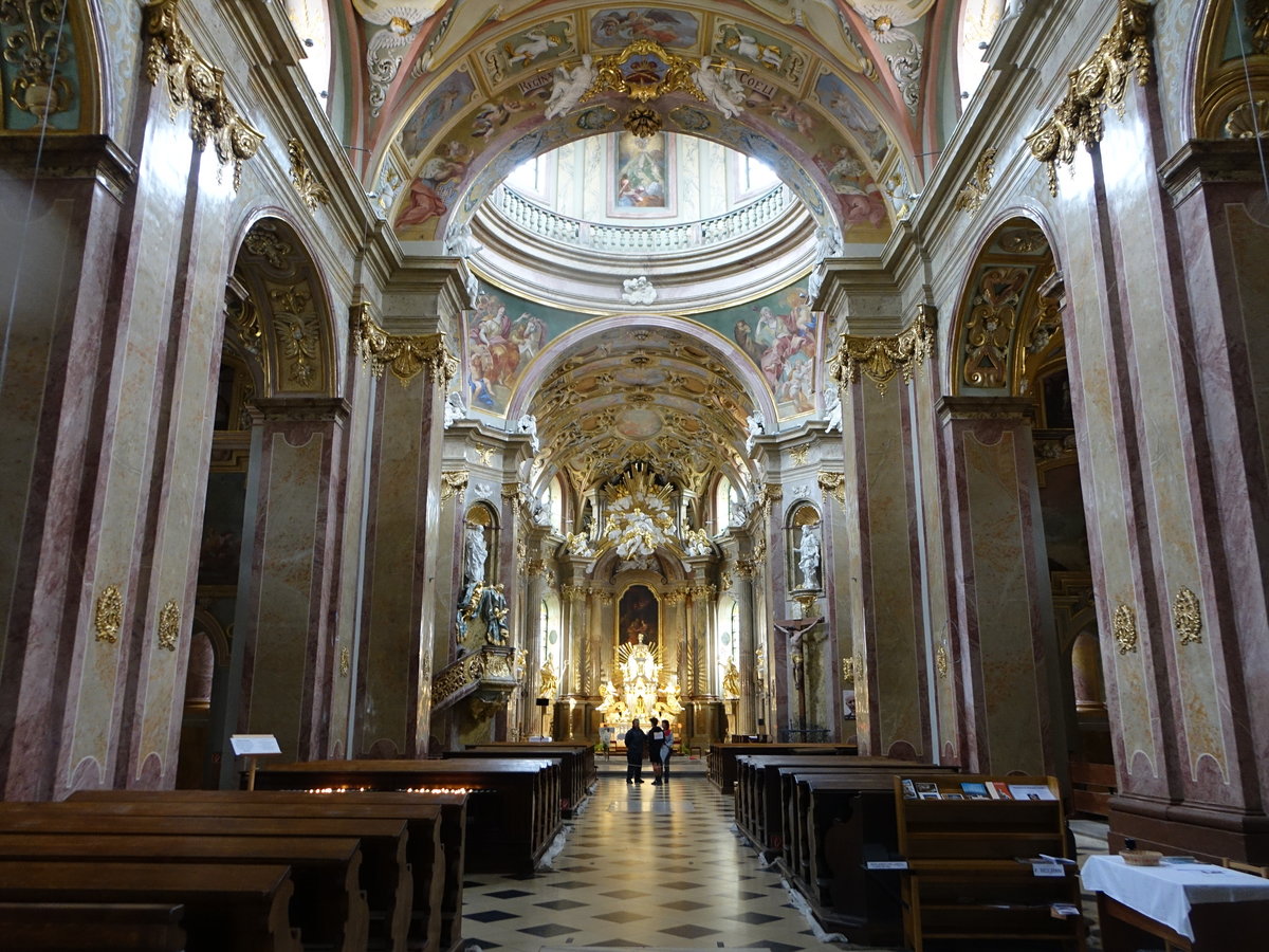 Svaty Kopecek / Heiligenberg, Innenraum der Basilika Maria Heimsuchung, Hochaltar von Baldassare Fontana, Statuen von Franz Zrn, Altargemlde von  Johann Spillenberg, Johann Christoph Handke und Paul Troger (03.08.2020)