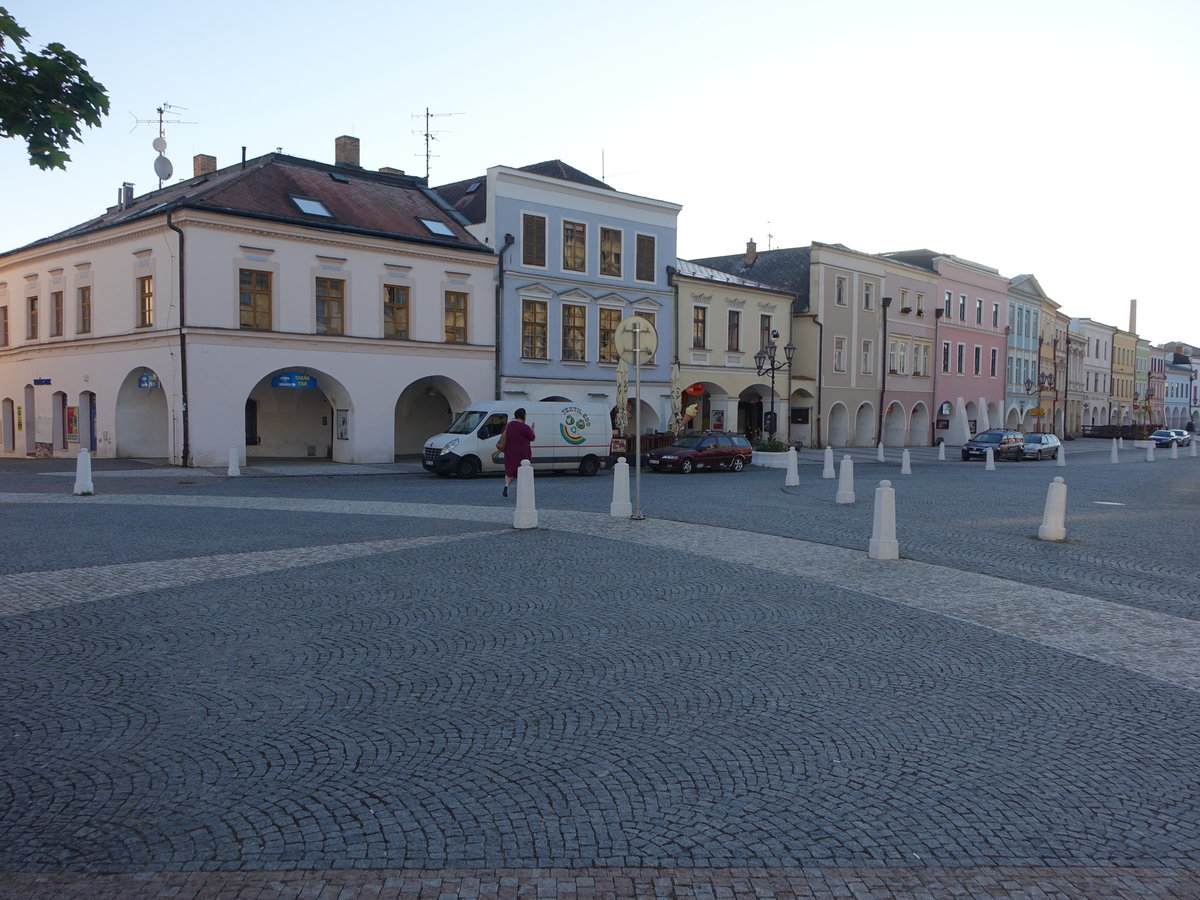 Svitavy / Zwittau, historische Huser am Friedensplatz Namesti Miru (01.08.2020)