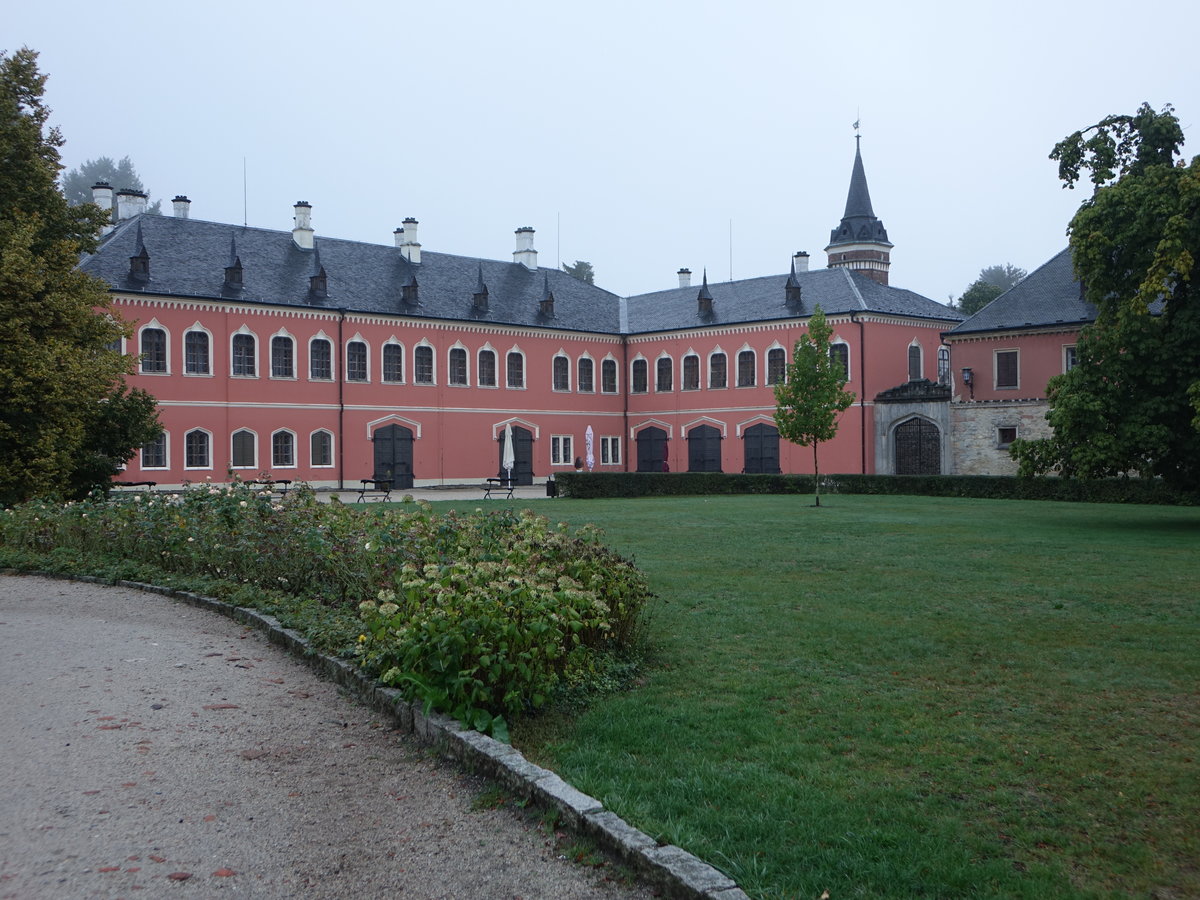 Sychrov / Sichrow, Schloss, erbaut bis 1690 durch den Ritter Lamotte von Frintropp (28.09.2019)