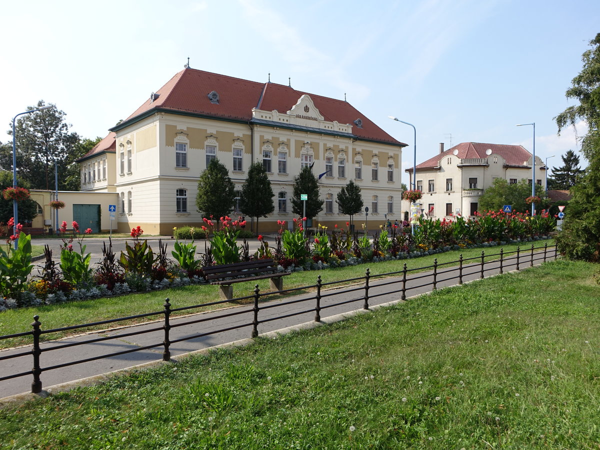 Szentes, Gerichtsgebäude in der Csongradi Straße (24.08.2019)