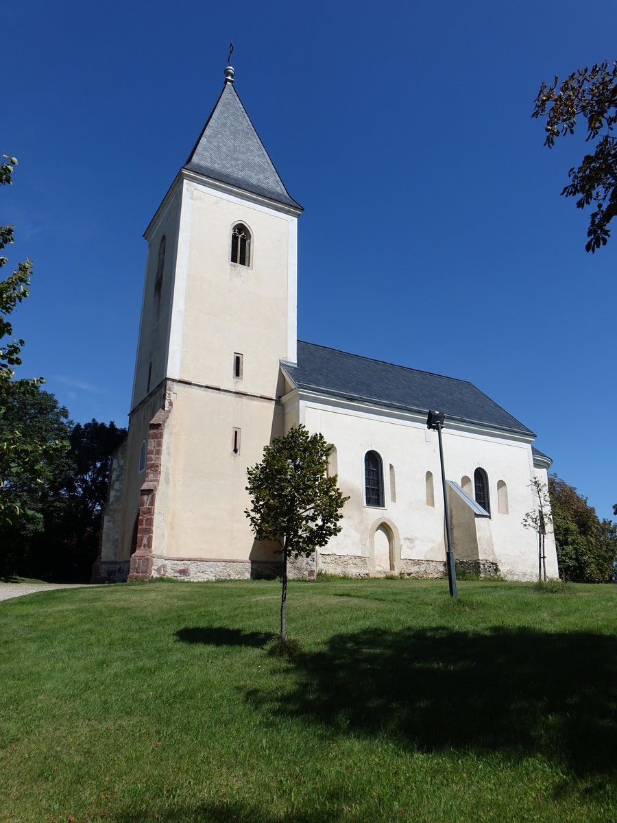 Szentkiralyszabadja, kath. Pfarrkirche St. Istvan, erbaut bis 1789 (27.08.2018)